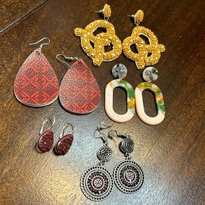 SALE!!! Set of 5 Costume Jewelry Earring Pairs